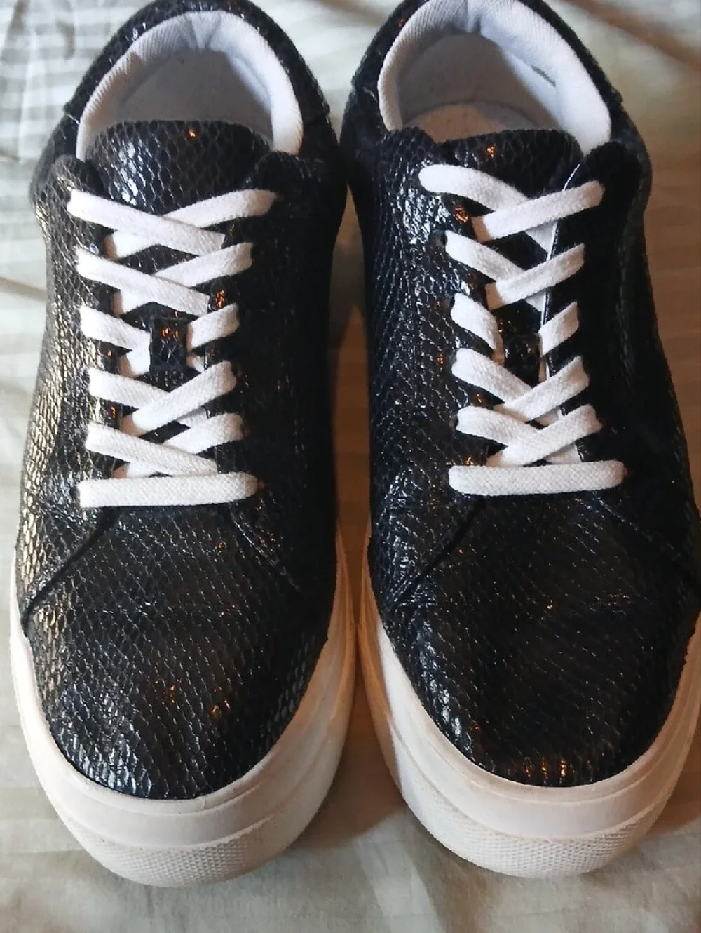 Jessica Simpson Women's Caitrona2 Black Snakeskin Platform Sneakers   Sz: 7.5